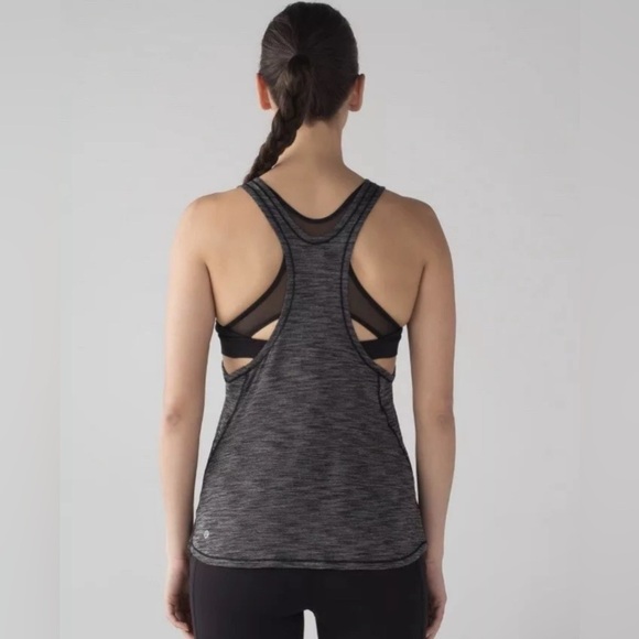LULULEMON Size 8 Glide And Stride Tank A/B Bra Top Black HBLK Mesh Run Yoga - Picture 2 of 10